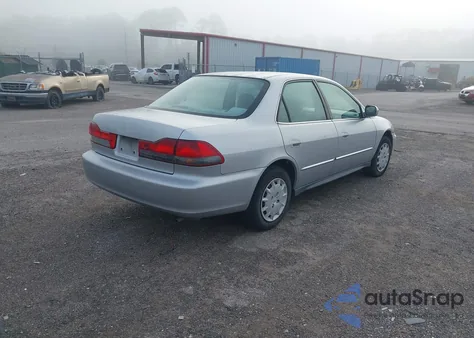 2002 Honda Accord Lx z USA, uszkodzony, nr VIN 1HGCG56462A162276